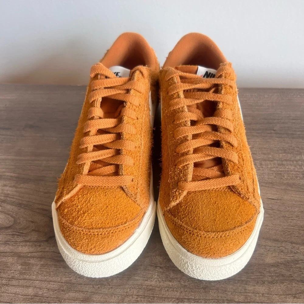 NIKE NEW Women's Blazer Low '77 Monarch Shoe Size 7.5 #B1897